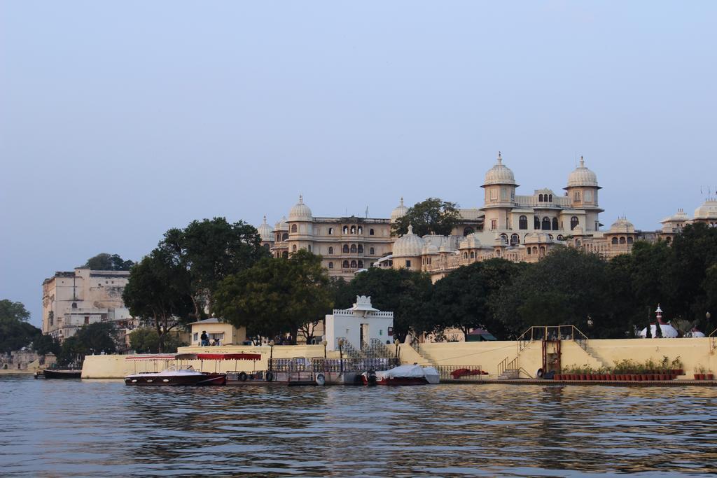 Hotel Raj Niwas Udaipur Exterior foto