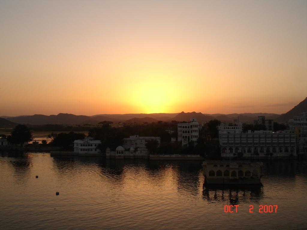 Hotel Raj Niwas Udaipur Exterior foto