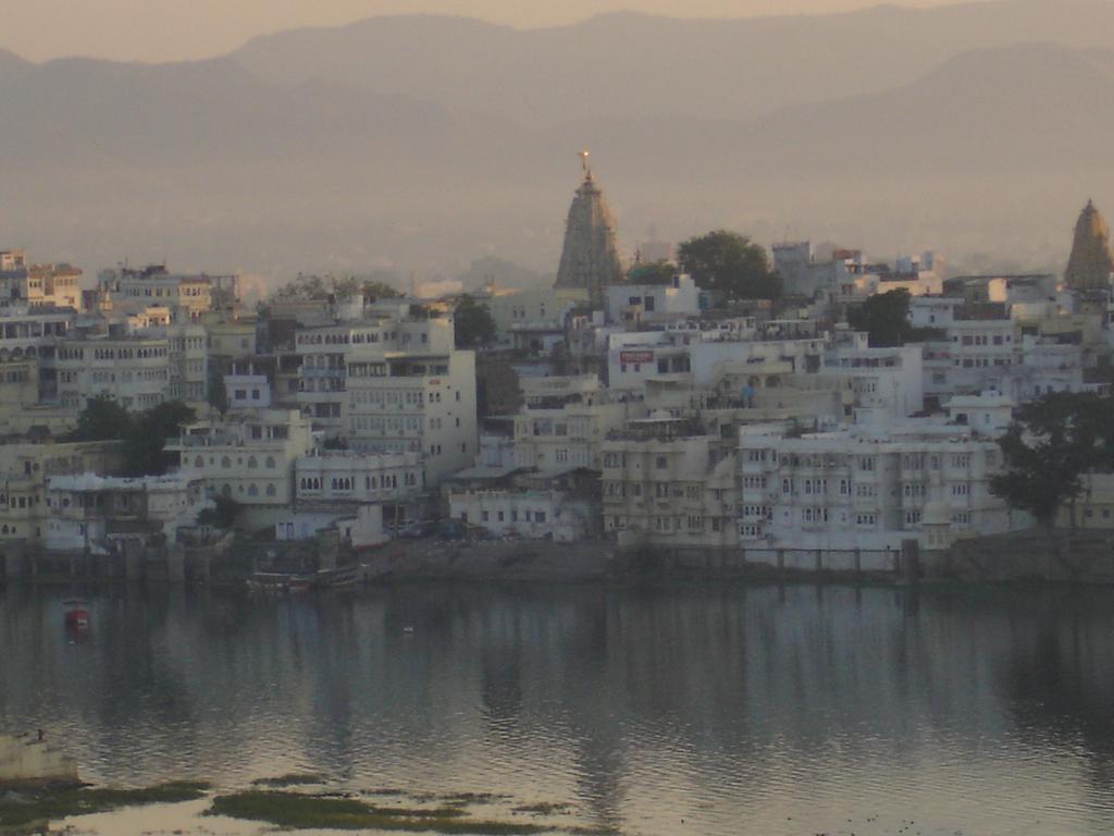 Hotel Raj Niwas Udaipur Exterior foto