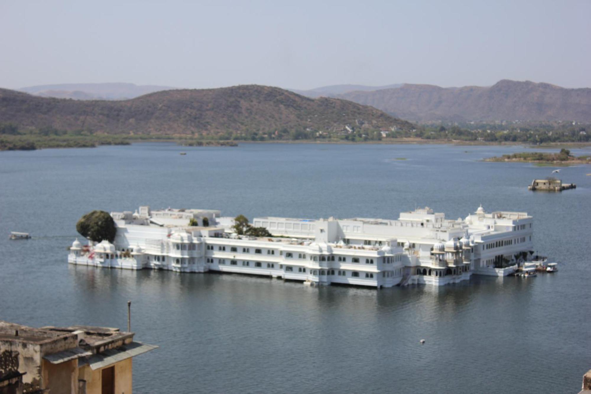 Hotel Raj Niwas Udaipur Exterior foto