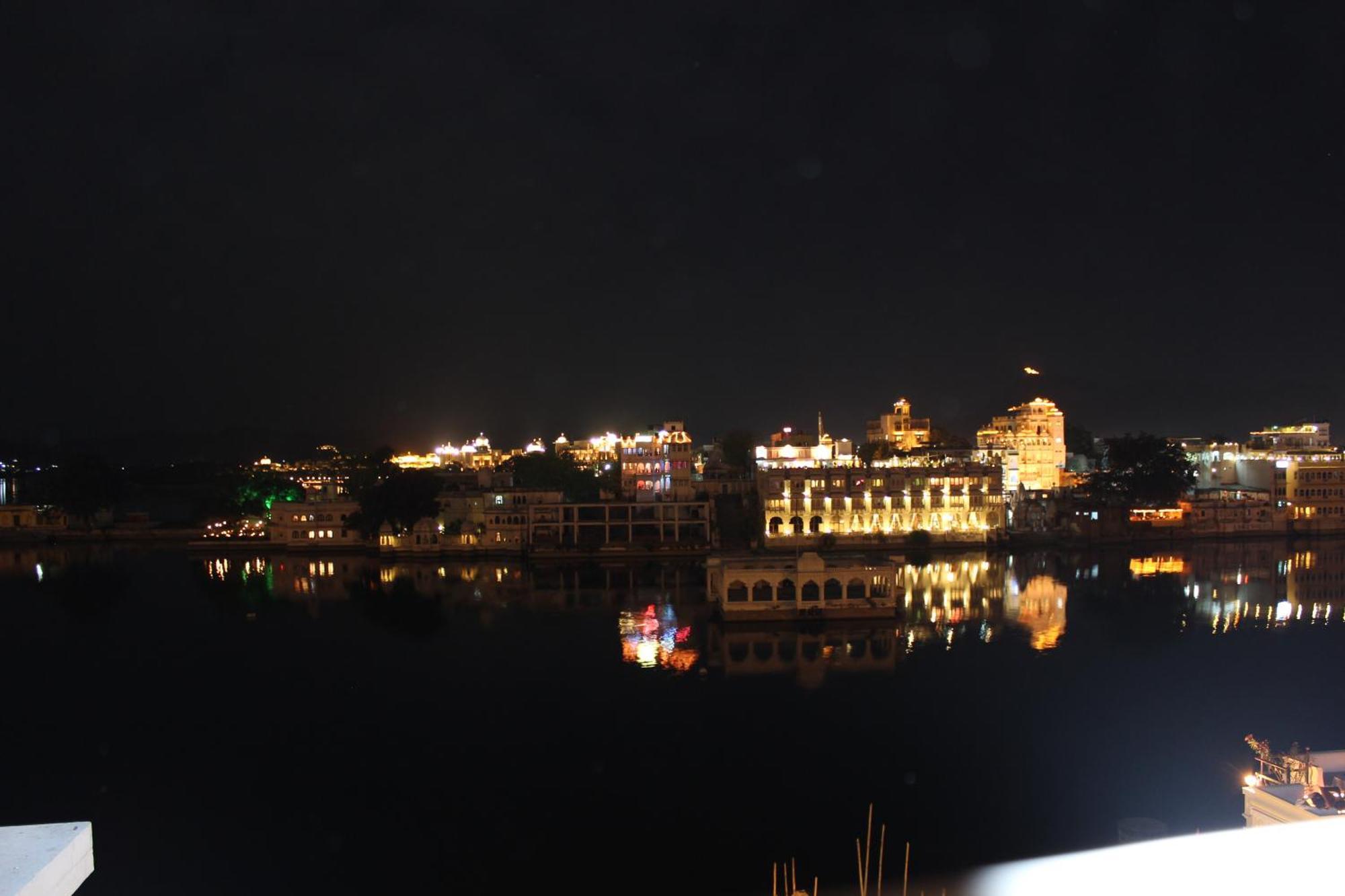 Hotel Raj Niwas Udaipur Exterior foto