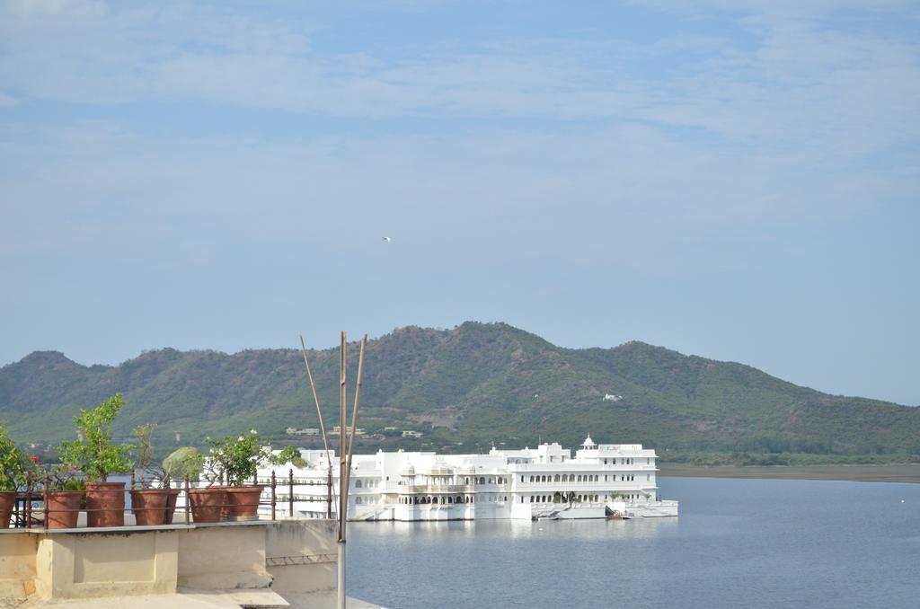 Hotel Raj Niwas Udaipur Exterior foto