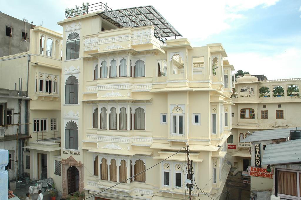 Hotel Raj Niwas Udaipur Exterior foto