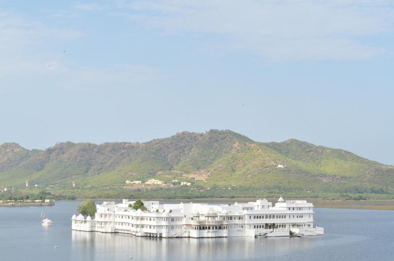 Hotel Raj Niwas Udaipur Exterior foto